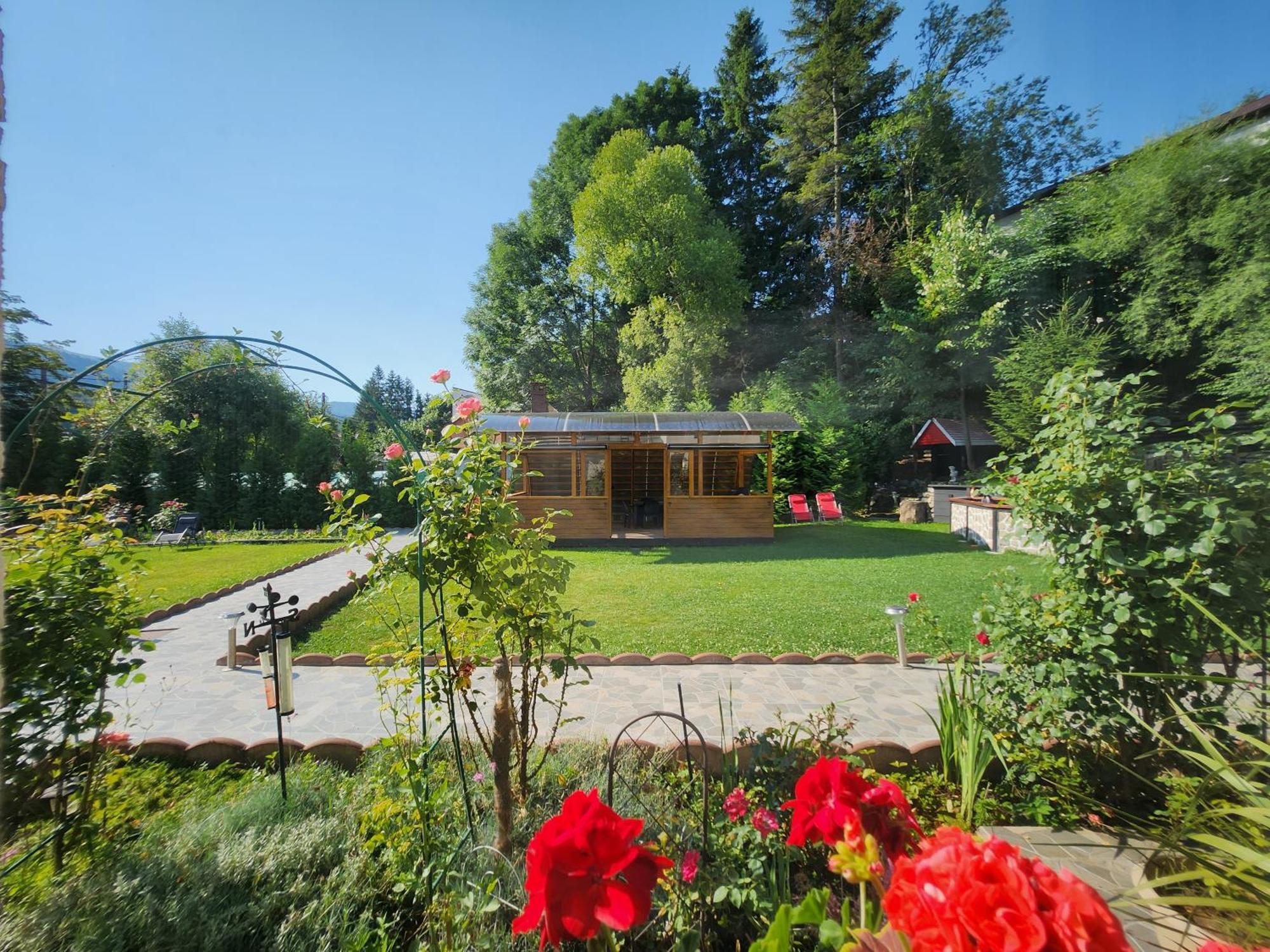 Casa Turta Dulce Hotel Buşteni Eksteriør billede